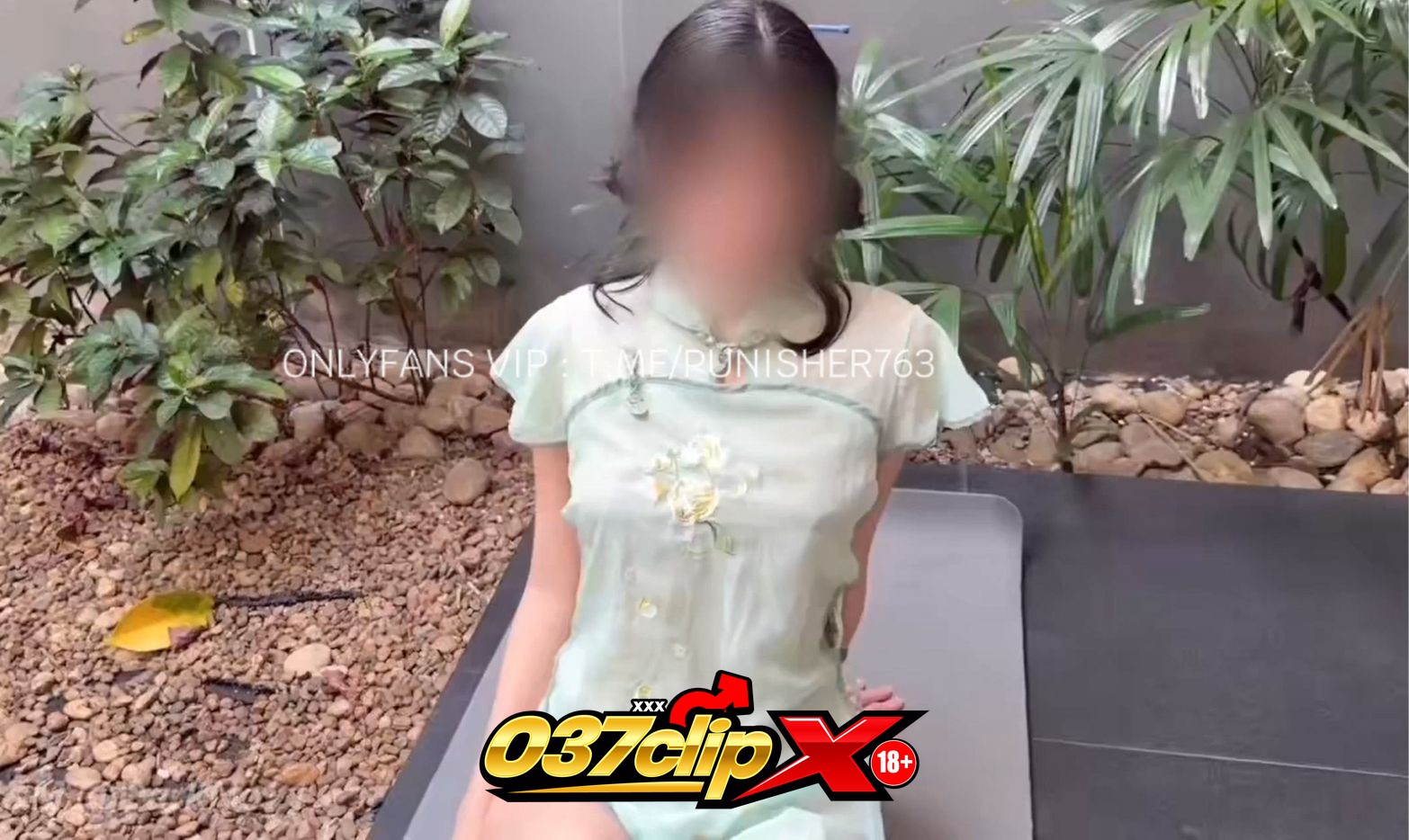 คลิปหลุด Onlyfans Darkno_1 ใส่ชุดบางๆ ยั่วเย็ดจัด นั่งลูบหีอ้อนโดนควยชิบหาย จับกระแทกคาสวนข้างบ้าน เย็ดกันอย่างเดือด